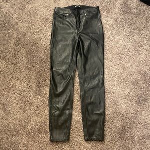 Skinny leather pants. High-rise.